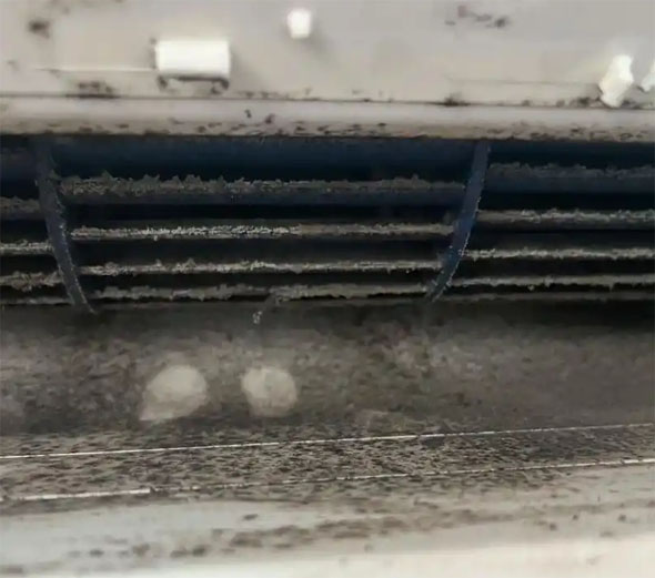 霍城空调吹的风有股烧焦味是怎么回事